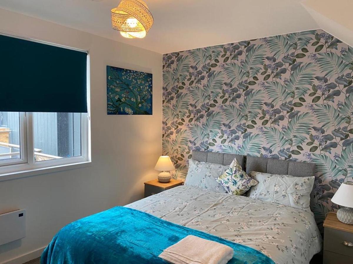 Cathedral View Duplex Penthouse: Central Stay with Parking & Wi-Fi Peterborough Exterior photo